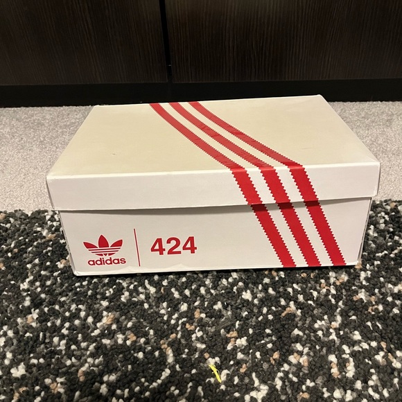 Adidas 424 on Fairfax-US 9 - Picture 7 of 8